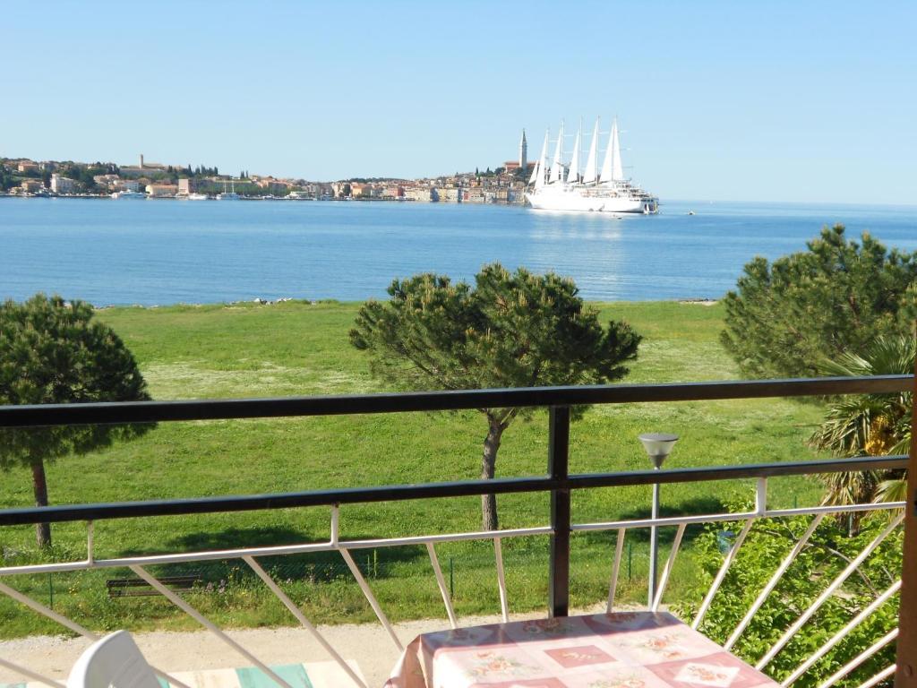 Stella Mare Apartments Rovinj Exteriör bild